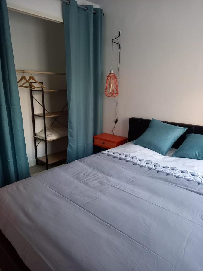 Appart Plein Centre, Balcon - 4 Personnes Sedan Bagian luar foto