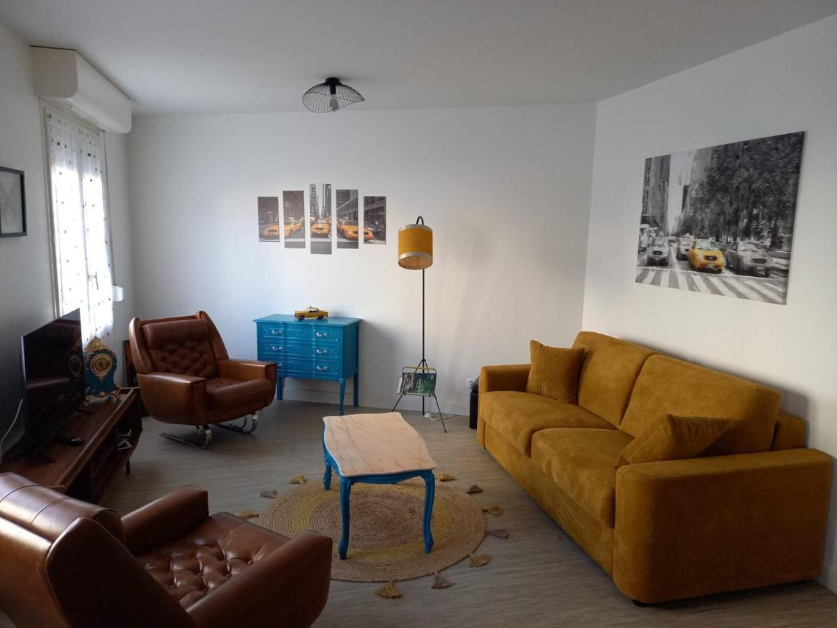 Appart Plein Centre, Balcon - 4 Personnes Sedan Bagian luar foto